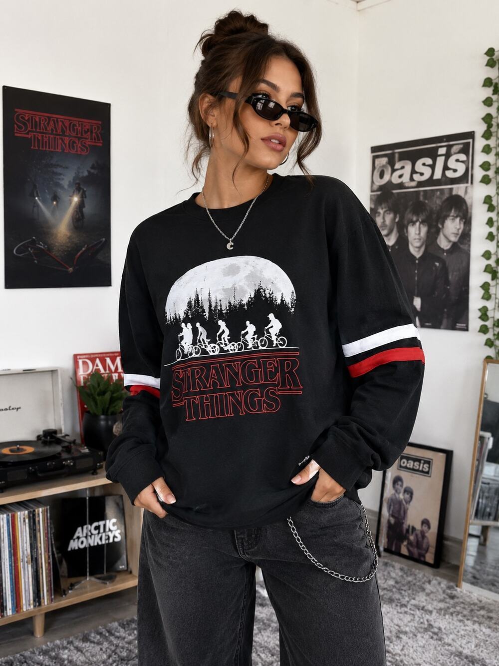 Netflix Stranger Things Black Graphic Sweatshirt Large Moon Bikes Logo Crewneck